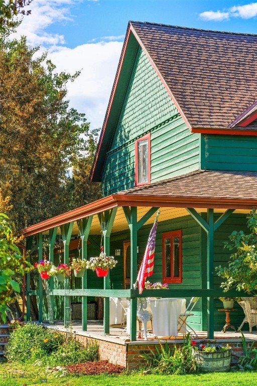 2500 Cottontail Road, Gallatin Gateway MT 59730