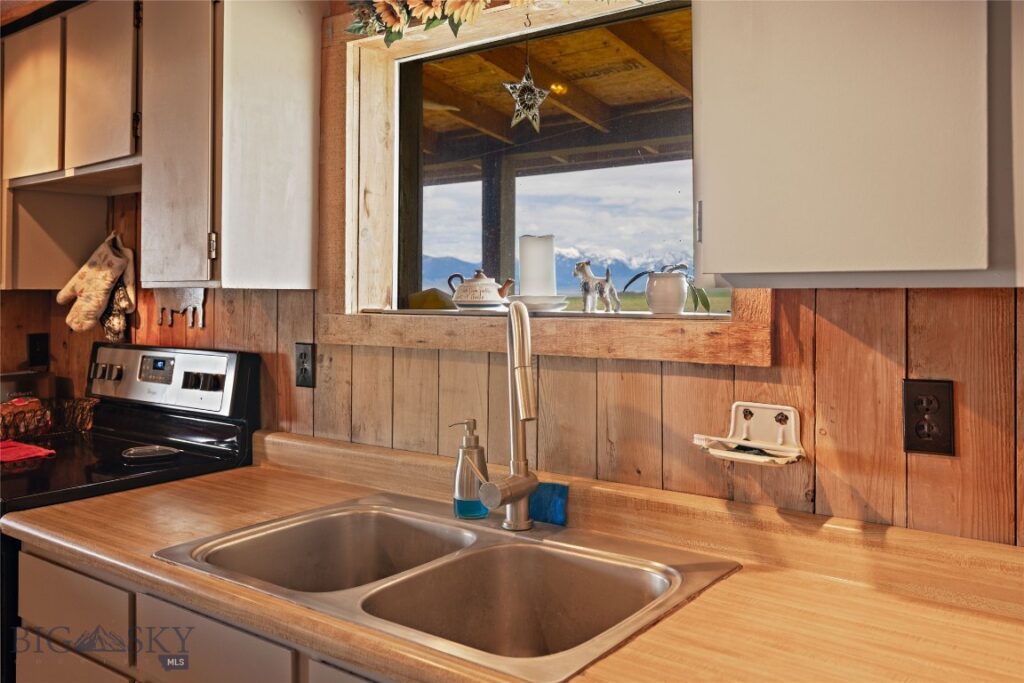 267 Hayfield Loop Trail, Ennis MT 59729