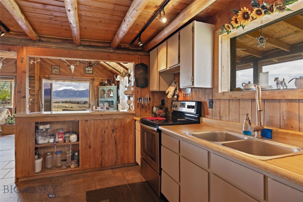 267 Hayfield Loop Trail, Ennis MT 59729