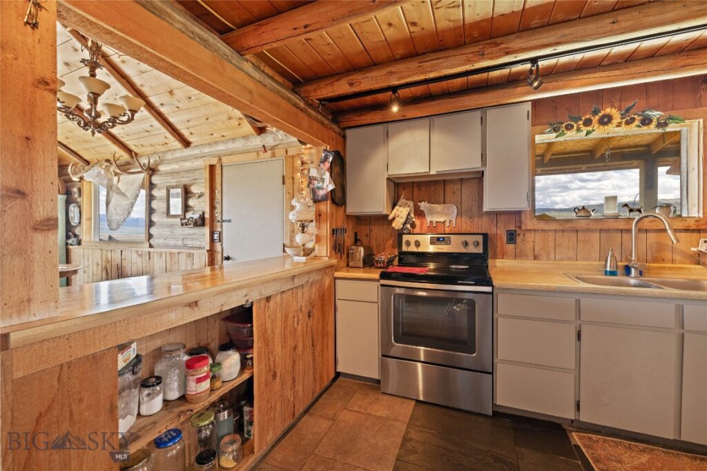 267 Hayfield Loop Trail, Ennis MT 59729