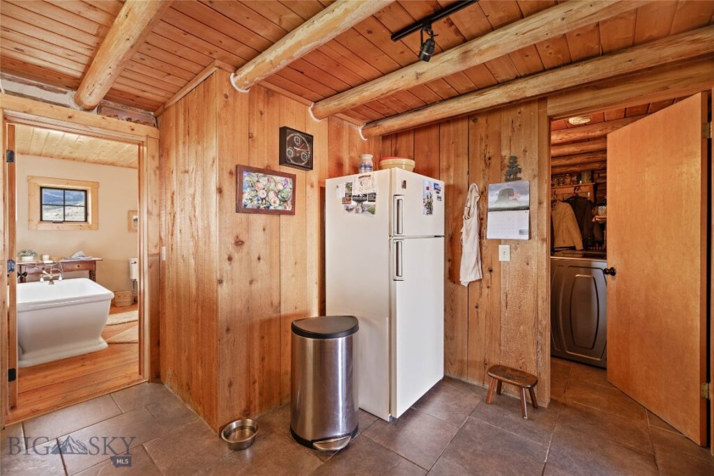 267 Hayfield Loop Trail, Ennis MT 59729