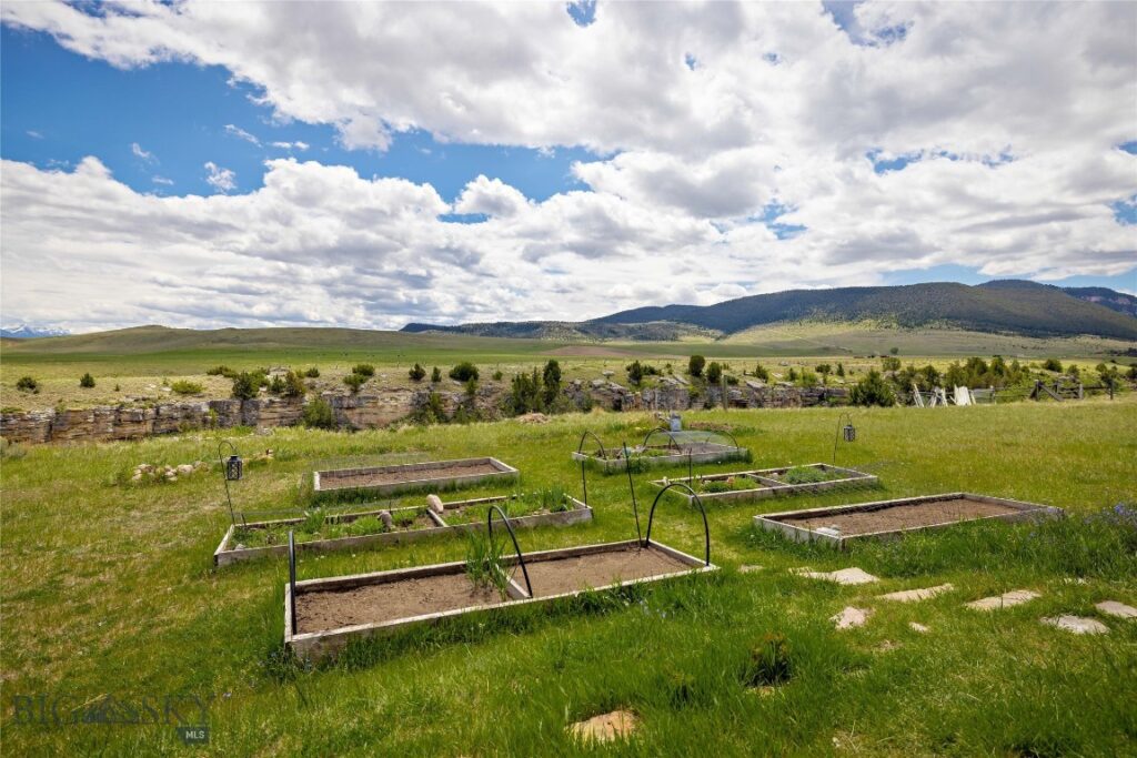 267 Hayfield Loop Trail, Ennis MT 59729