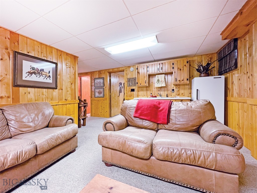 268 Davis Lane, Twin Bridges MT 59754