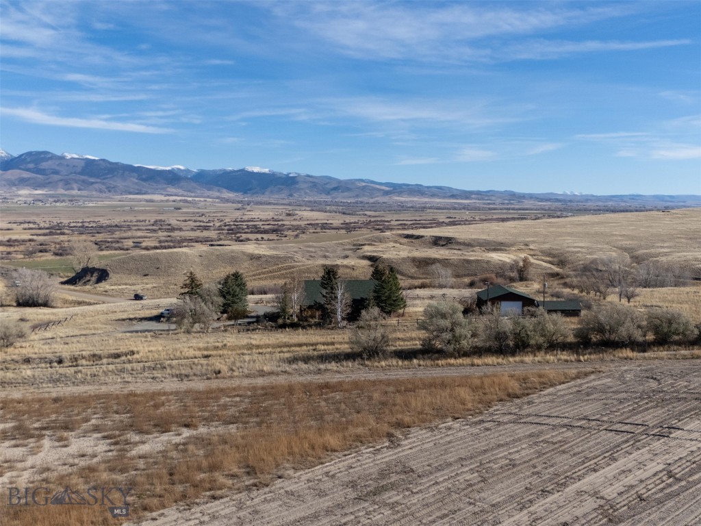 268 Davis Lane, Twin Bridges MT 59754
