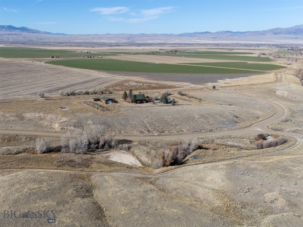 268 Davis Lane, Twin Bridges MT 59754