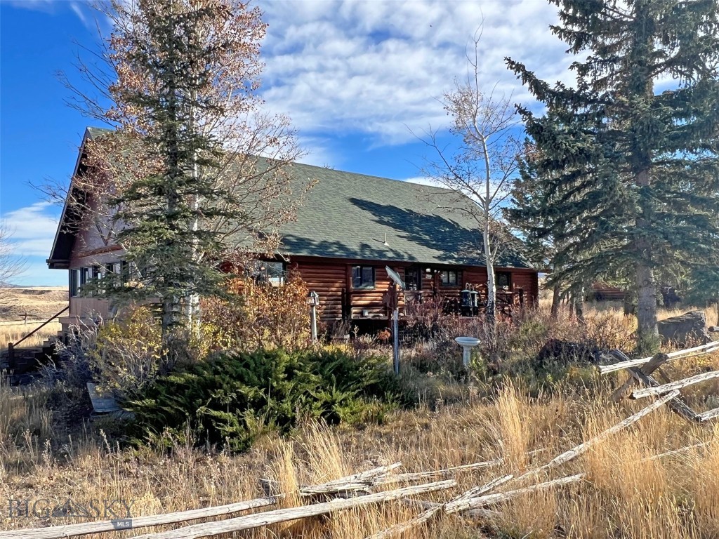 268 Davis Lane, Twin Bridges MT 59754