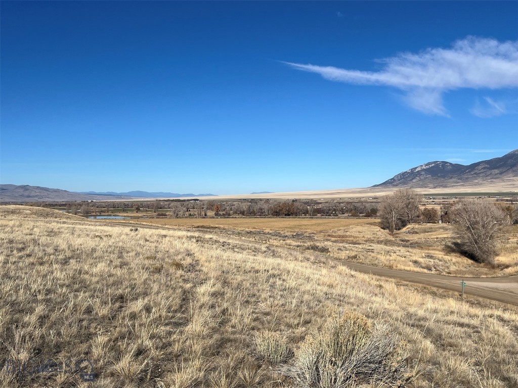 268 Davis Lane, Twin Bridges MT 59754