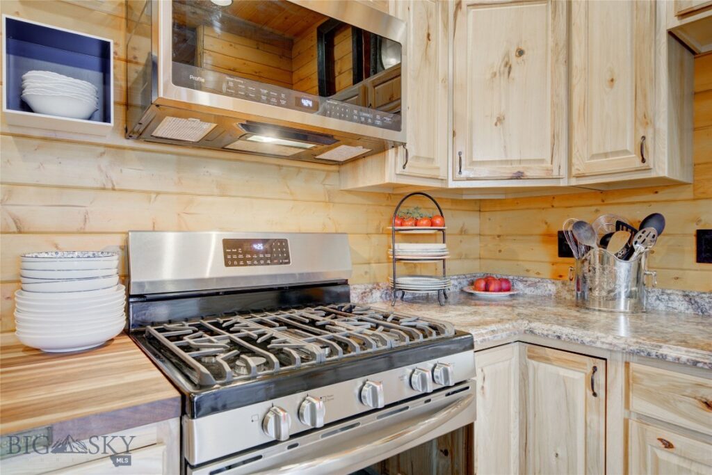 27 Badger Road, Pray MT 59065