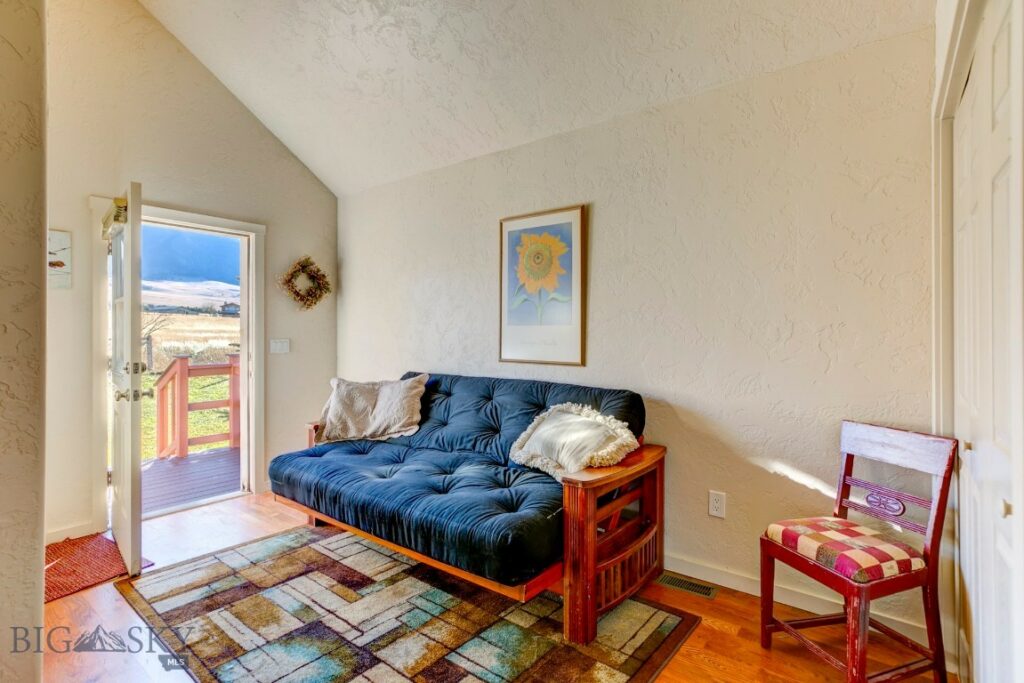 2702 E River Road, Livingston MT 59047