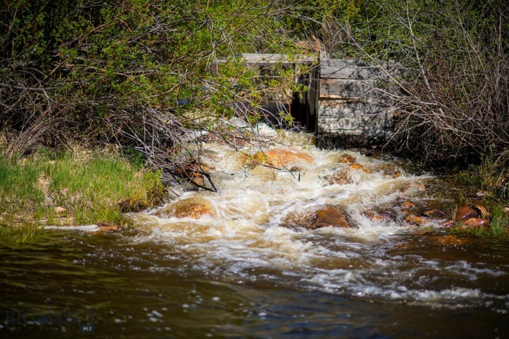 2833 Johnson Creek Road, Divide MT 59727