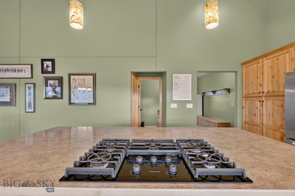 285 Catfish Lane, West Yellowstone MT 59758