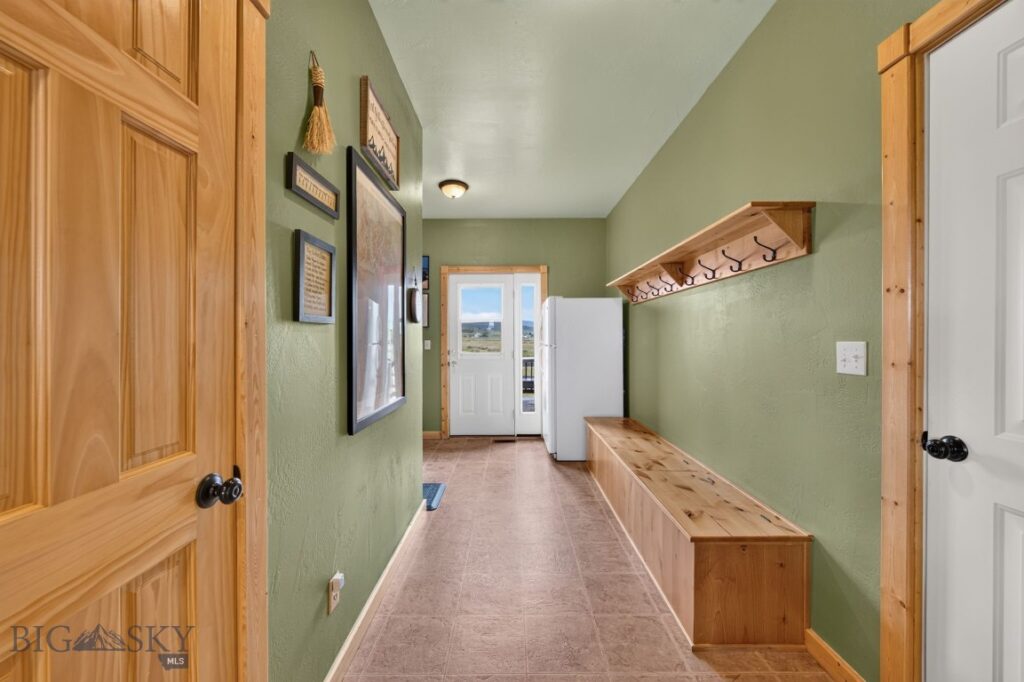 285 Catfish Lane, West Yellowstone MT 59758