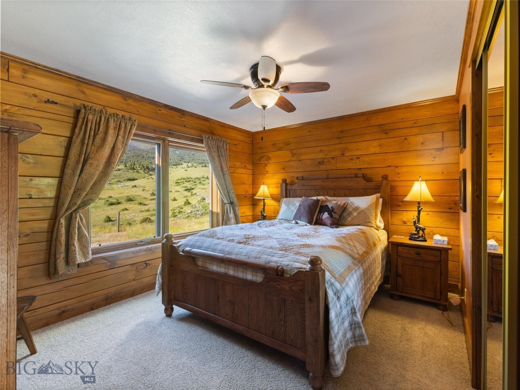 29 S Wineglass Loop S, Livingston MT 59047