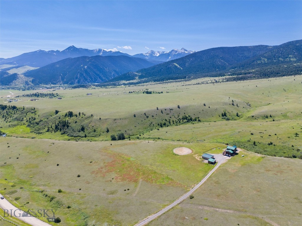 29 S Wineglass Loop S, Livingston MT 59047