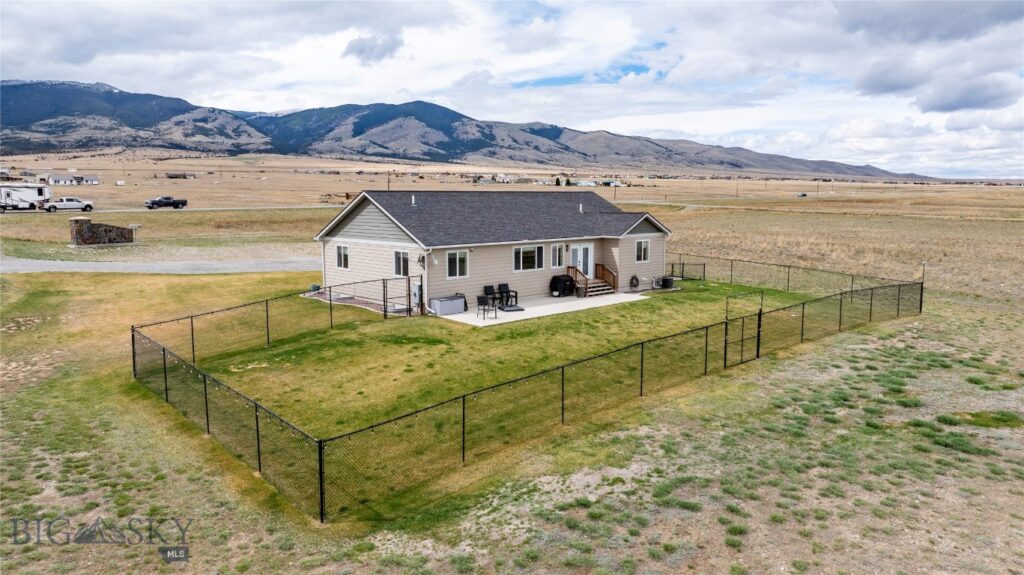 3 J Bar Loop, Townsend MT 59644