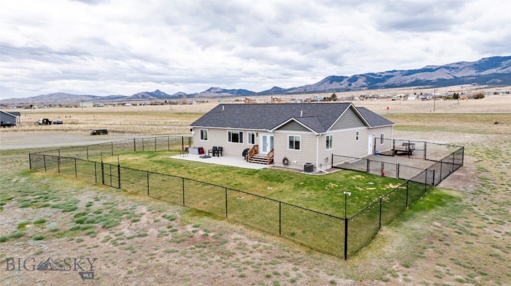 3 J Bar Loop, Townsend MT 59644