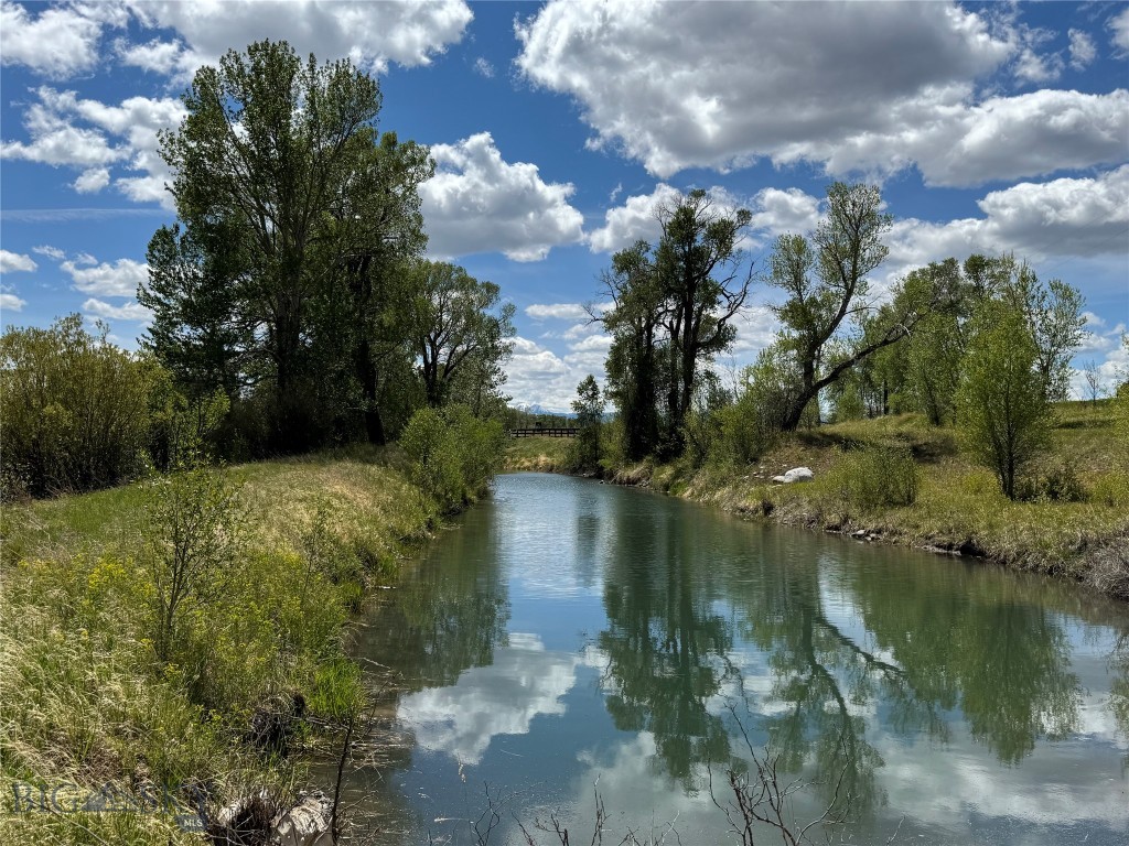 3 Fishing Hole DR, Big Timber MT 59011