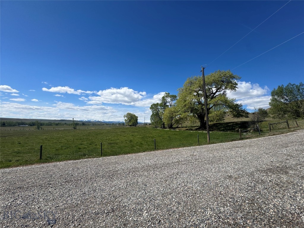 3 Fishing Hole DR, Big Timber MT 59011