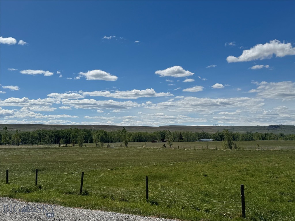 3 Fishing Hole DR, Big Timber MT 59011