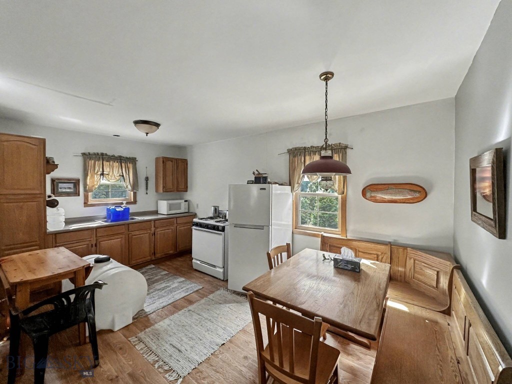 30 Bunks Trail, Ennis MT 59729