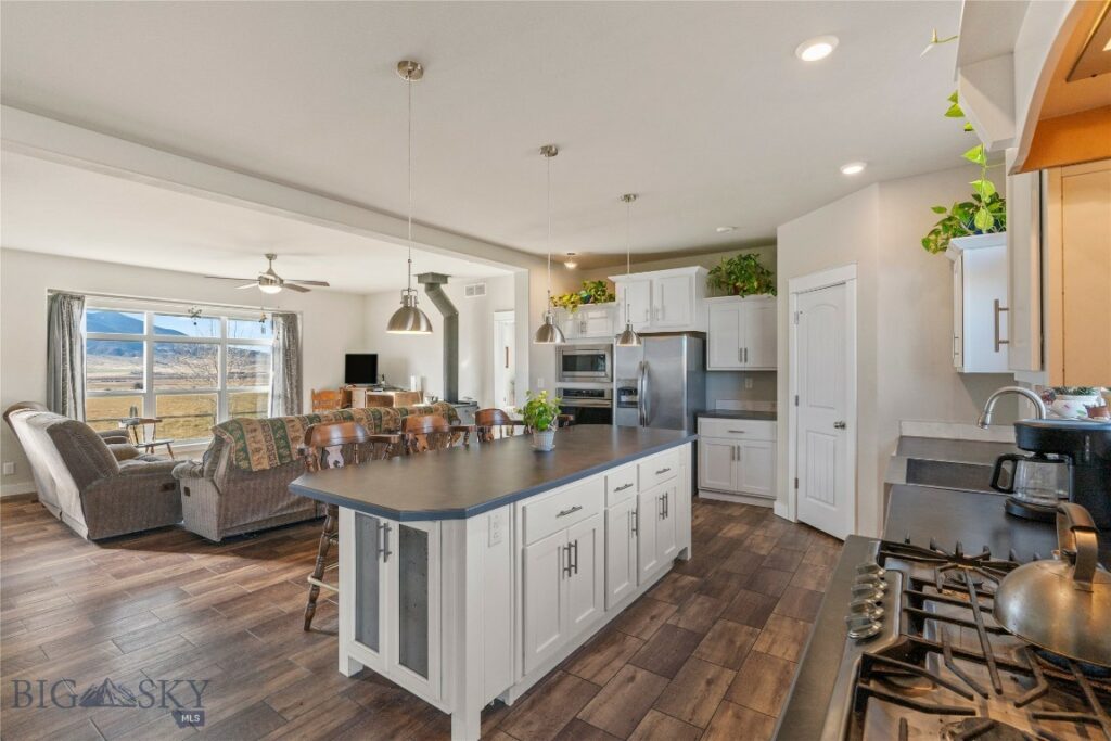 30 Mountain View Road, Sheridan MT 59749