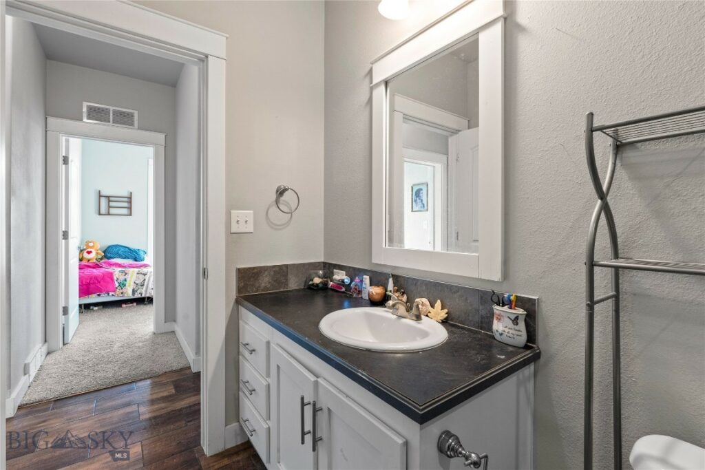 30 Mountain View Road, Sheridan MT 59749