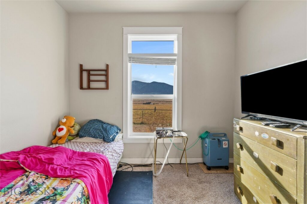 30 Mountain View Road, Sheridan MT 59749