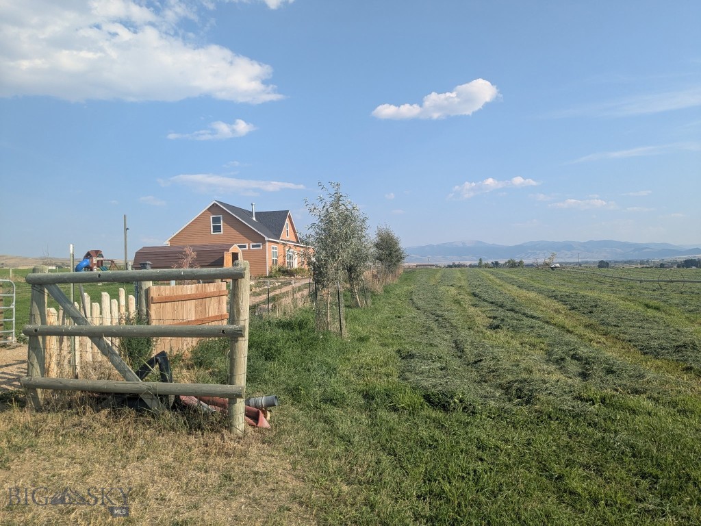 30 Mountain View Road, Sheridan MT 59749