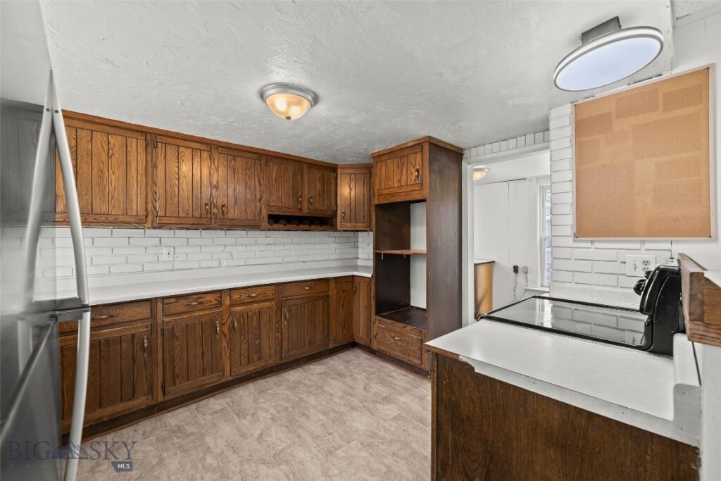 303 S Yellowstone Street, Livingston MT 59047