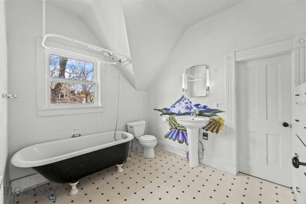 303 S Yellowstone Street, Livingston MT 59047