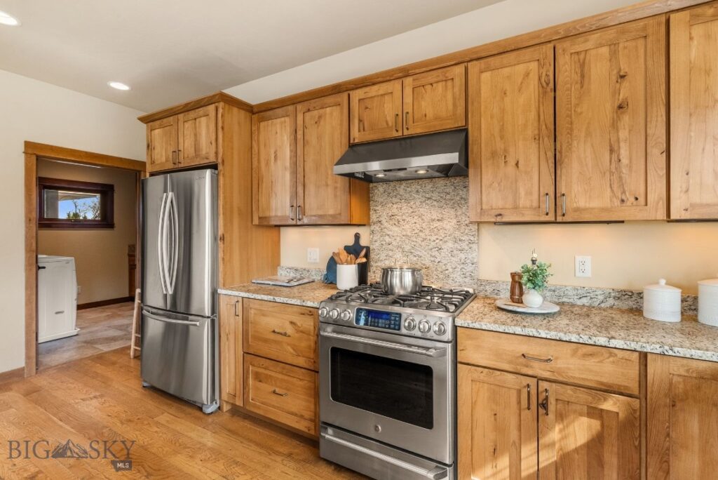303 S Big Elk Meadow Road, Gallatin Gateway MT 59730