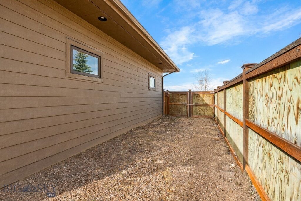 303 S Big Elk Meadow Road, Gallatin Gateway MT 59730