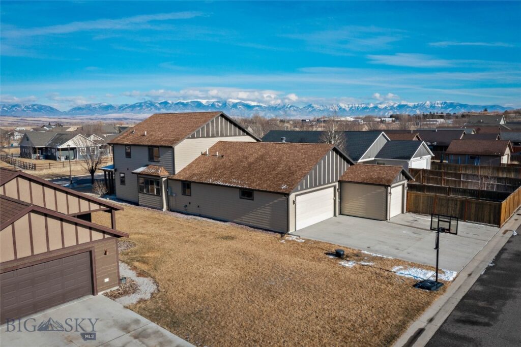 304 Farmall Lane, Manhattan MT 59741