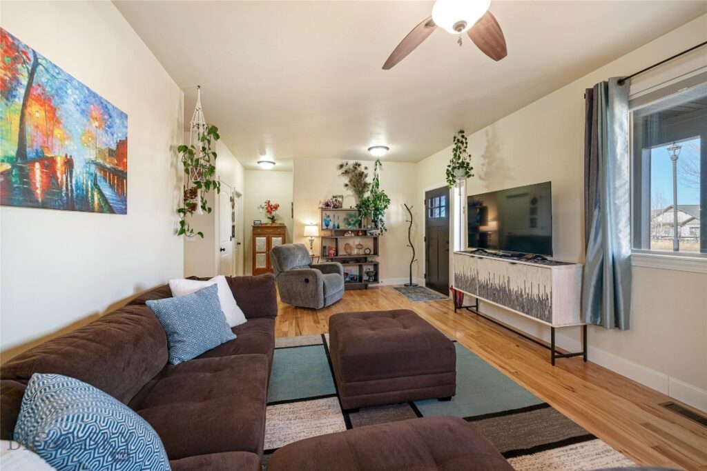 304 Farmall Lane, Manhattan MT 59741