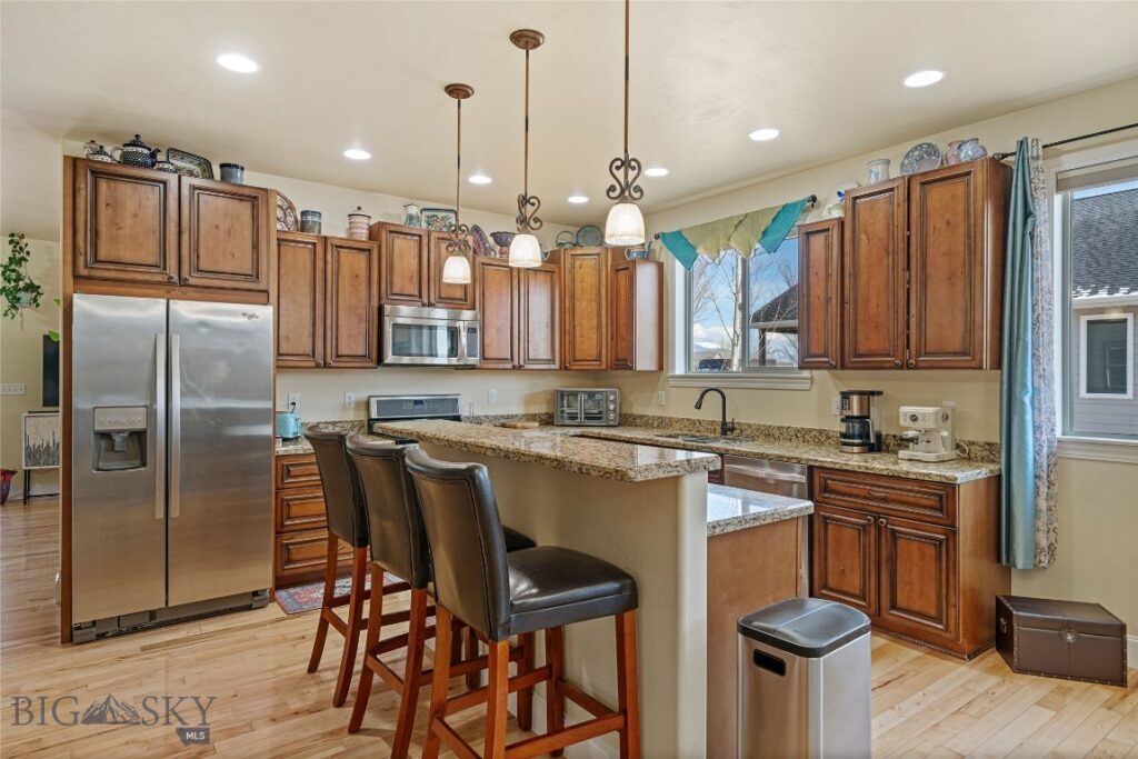 304 Farmall Lane, Manhattan MT 59741