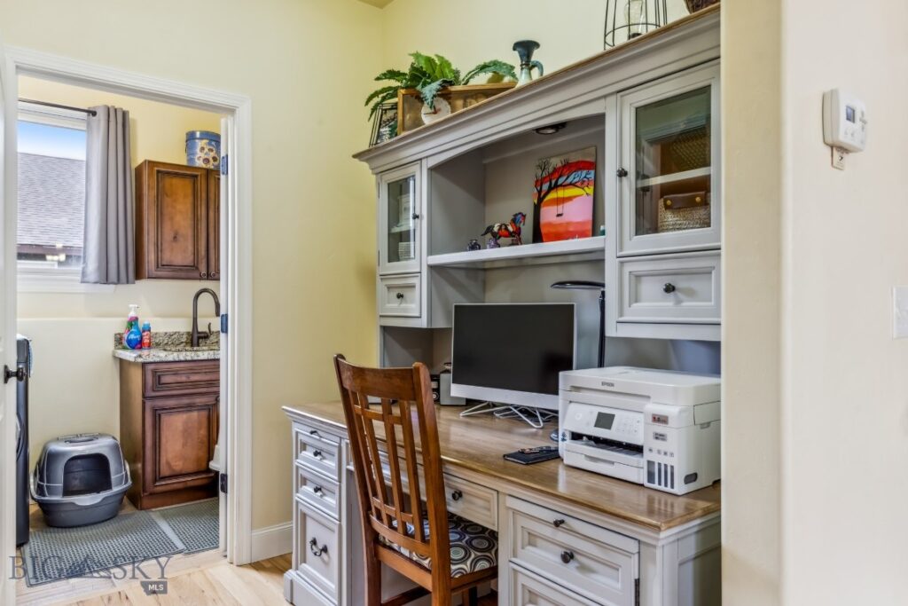 304 Farmall Lane, Manhattan MT 59741