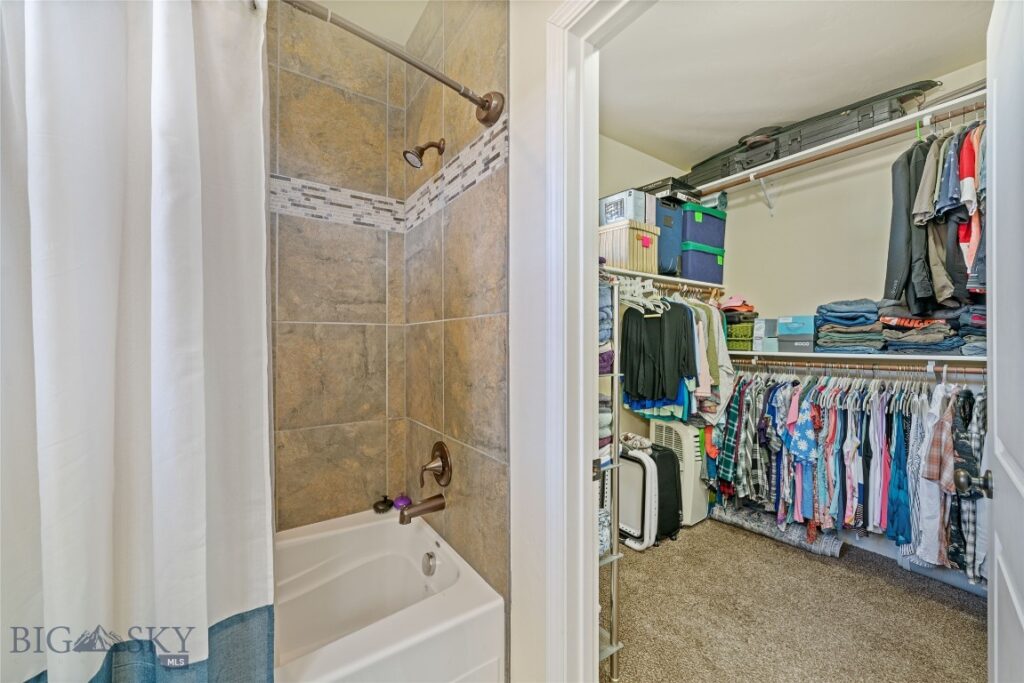 304 Farmall Lane, Manhattan MT 59741