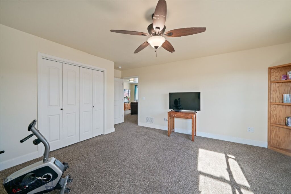 304 Farmall Lane, Manhattan MT 59741