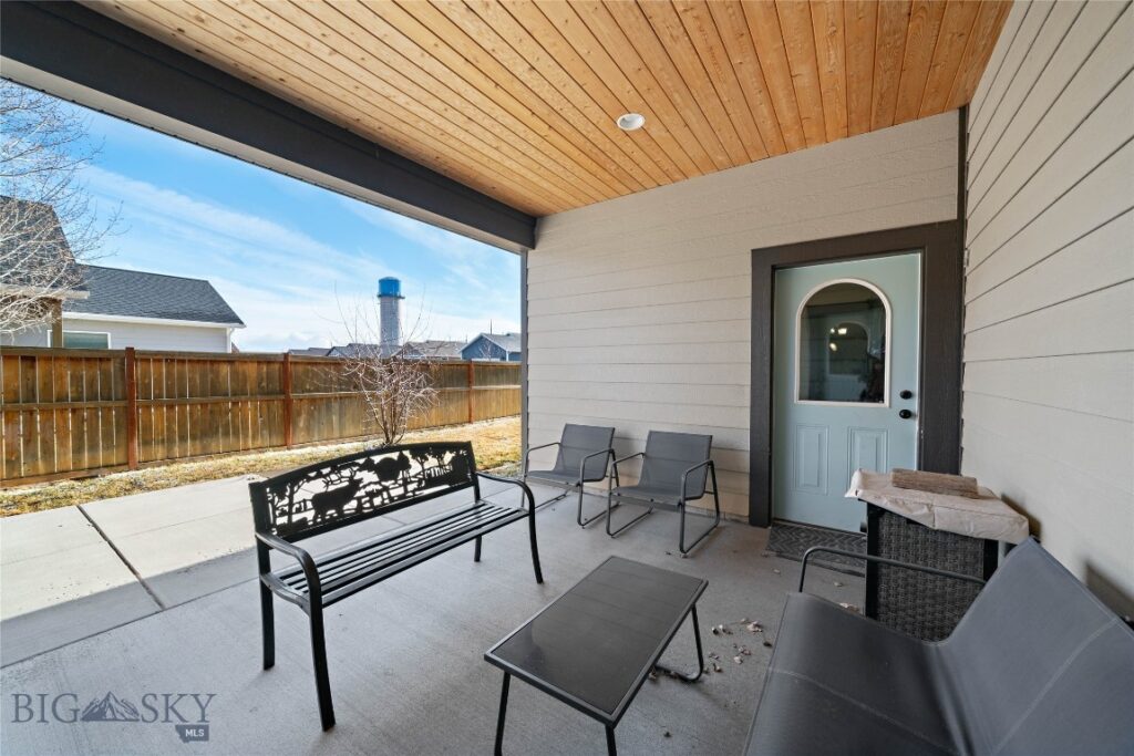 304 Farmall Lane, Manhattan MT 59741