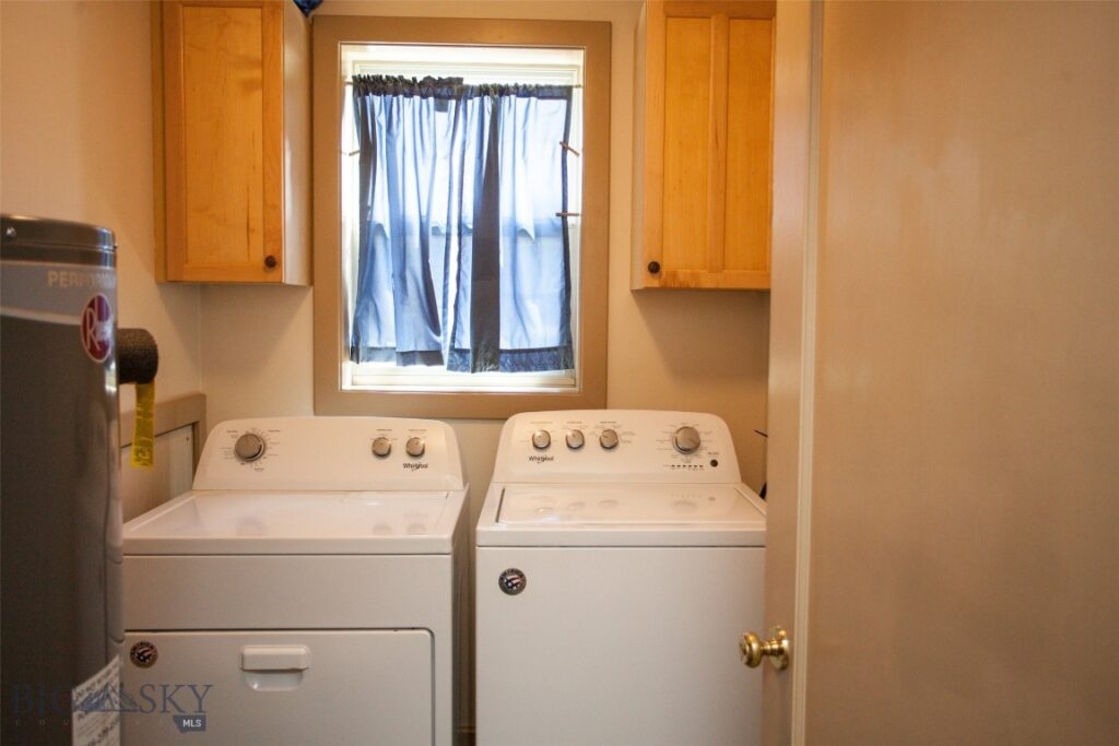 305 E Railroad Avenue N, Manhattan MT 59741