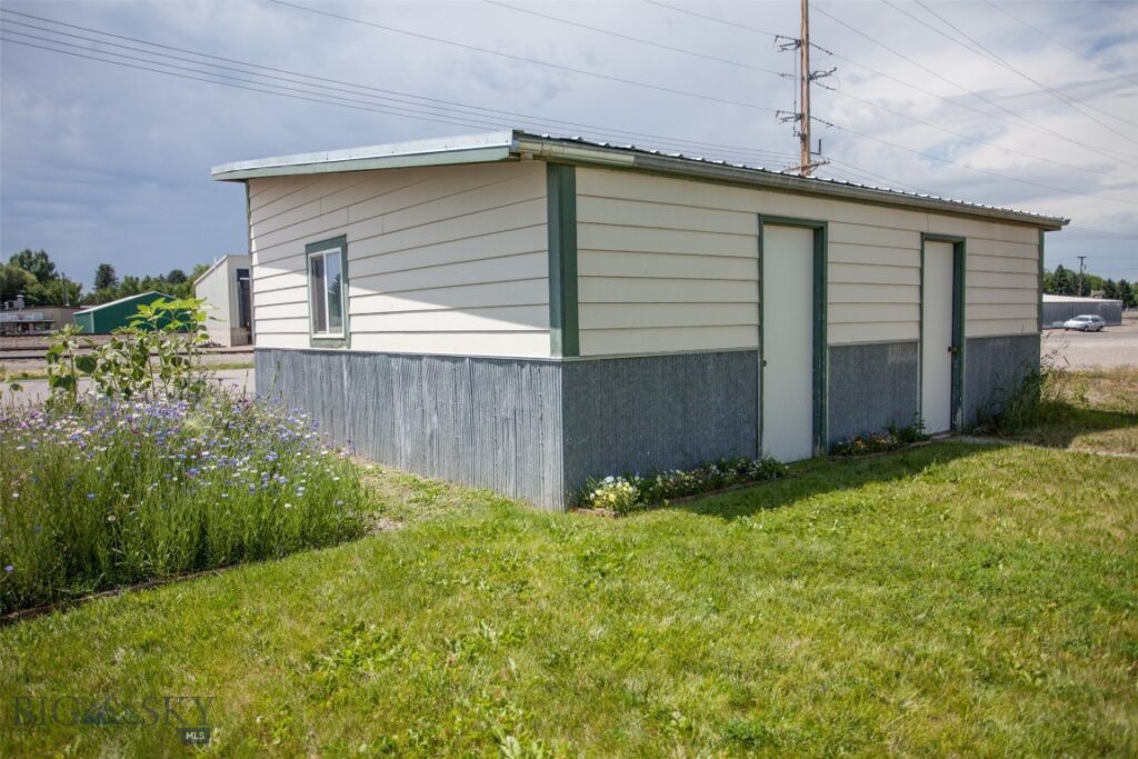 305 E Railroad Avenue N, Manhattan MT 59741