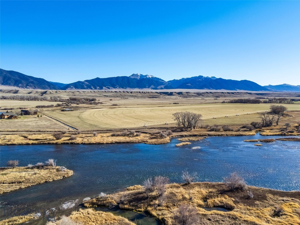 311 Jeffers Loop Road, Ennis MT 59729