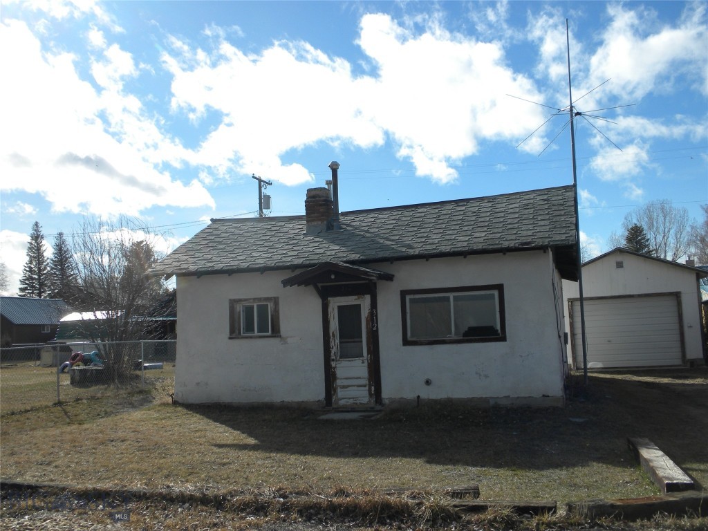 312 S Madison, Twin Bridges MT 59754
