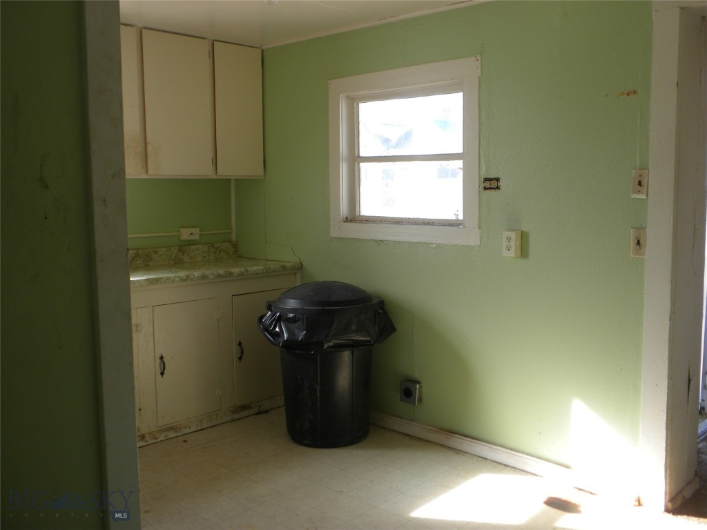 312 S Madison, Twin Bridges MT 59754