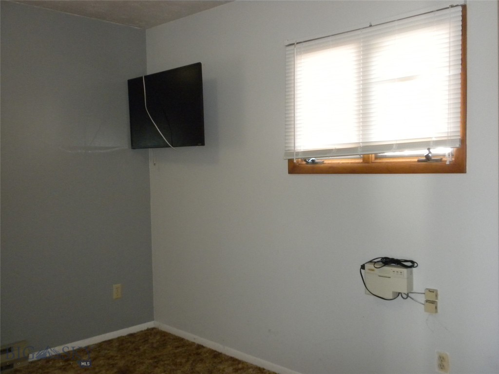 312 S Madison, Twin Bridges MT 59754