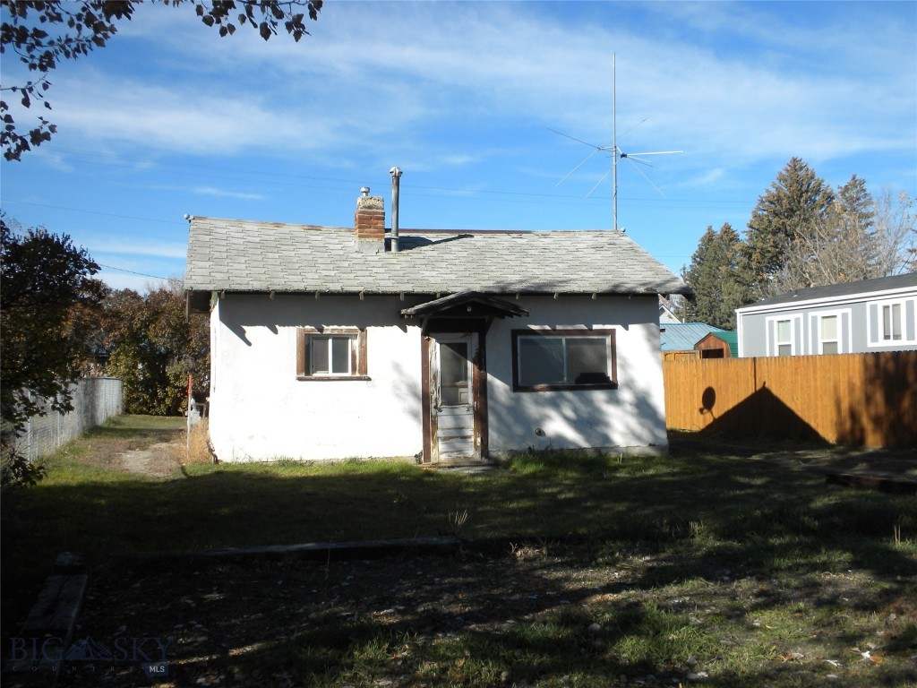 312 S Madison, Twin Bridges MT 59754