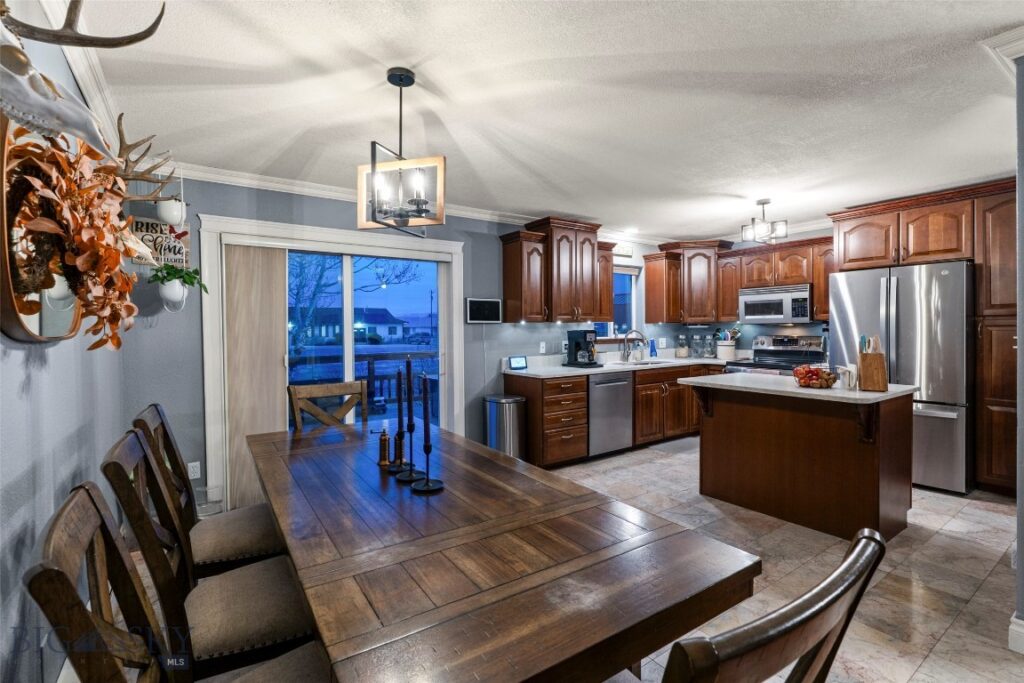 313 S Harrison Avenue, Townsend MT 59644