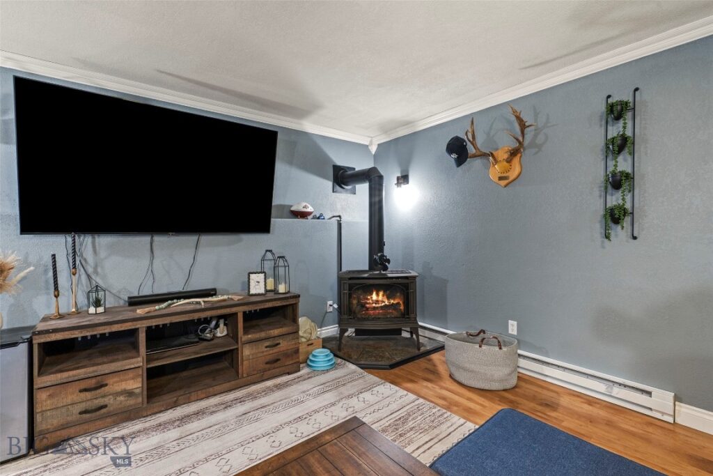 313 S Harrison Avenue, Townsend MT 59644