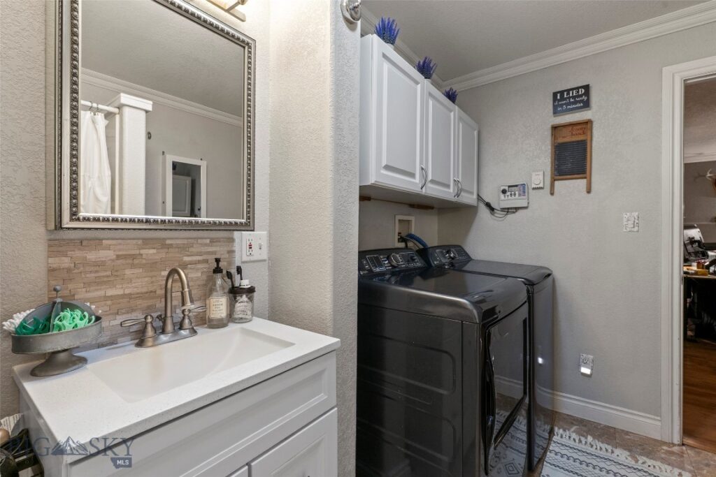 313 S Harrison Avenue, Townsend MT 59644