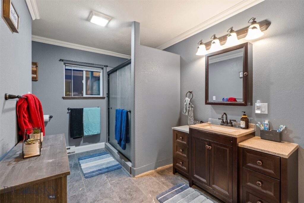 313 S Harrison Avenue, Townsend MT 59644